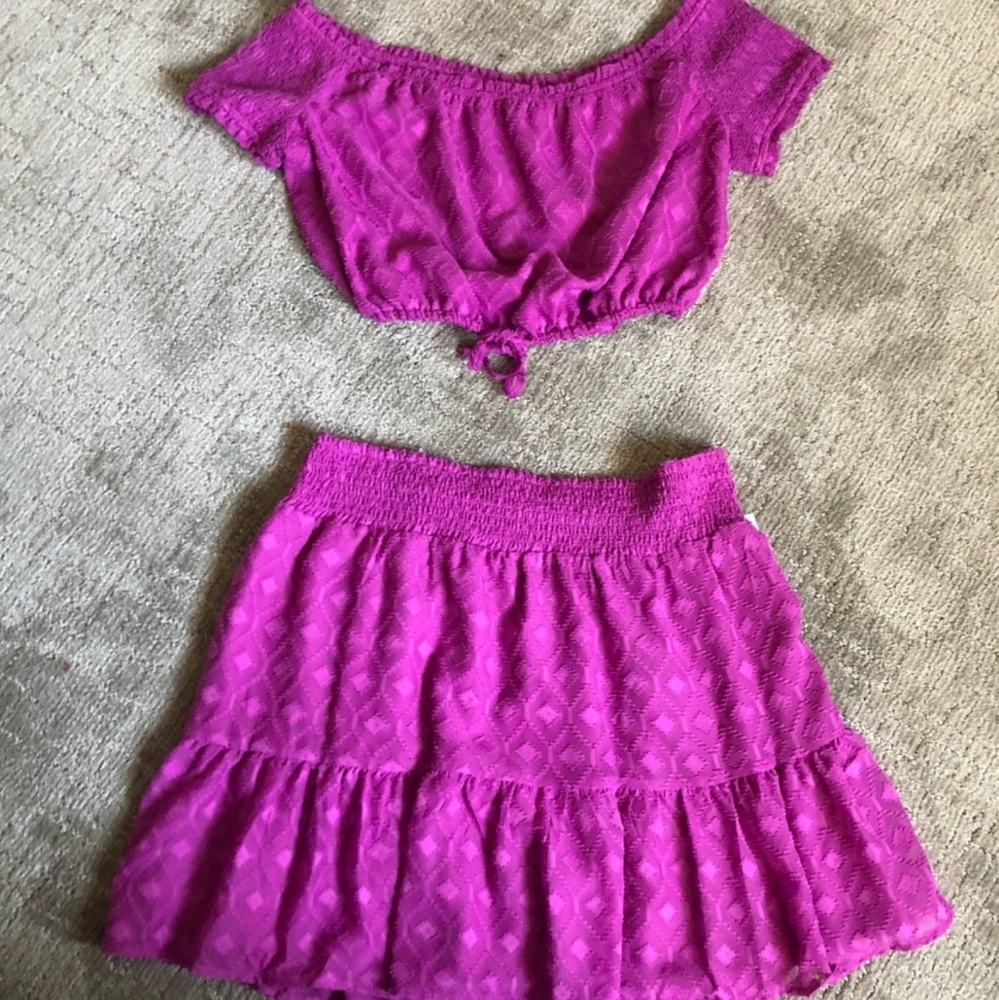 Bar III Fuscia Crop Top & Skirt Set. NWT XL
